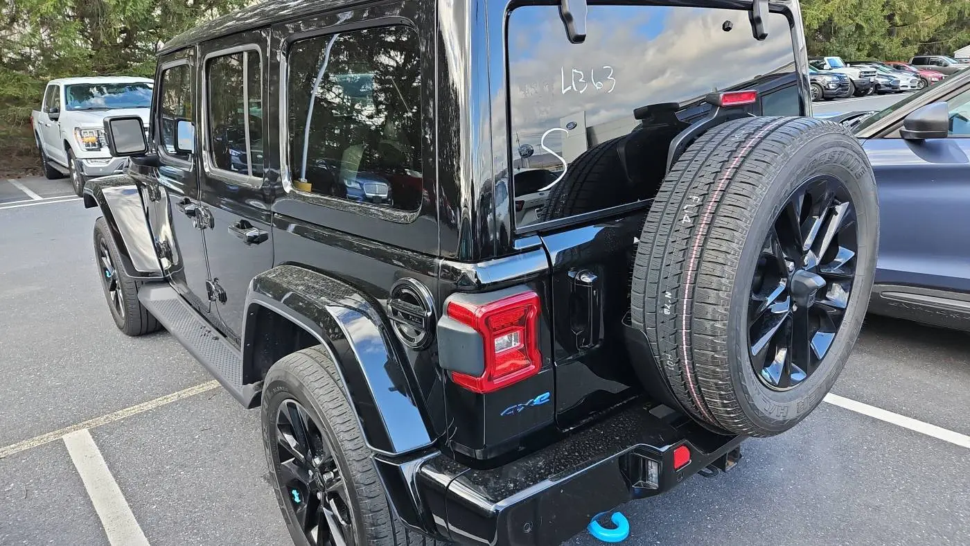 2021 Jeep Wrangler 1C4JJXP63MW824596