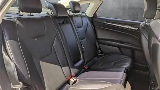 2018 Ford Fusion Energi 3FA6P0SU3JR111249