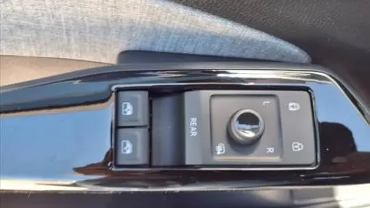 2025 Volkswagen ID.4 1V2CRPE85SC003664