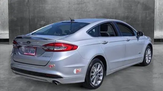 2018 Ford Fusion Energi 3FA6P0SU3JR111249