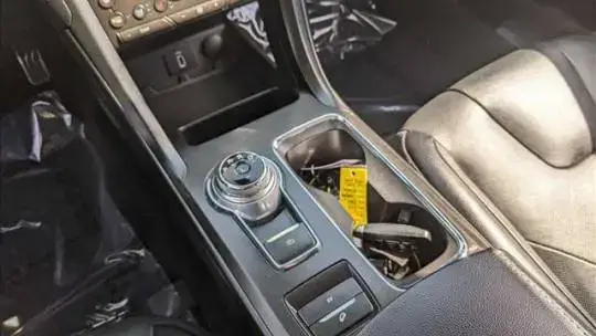 2018 Ford Fusion Energi - Images - 12