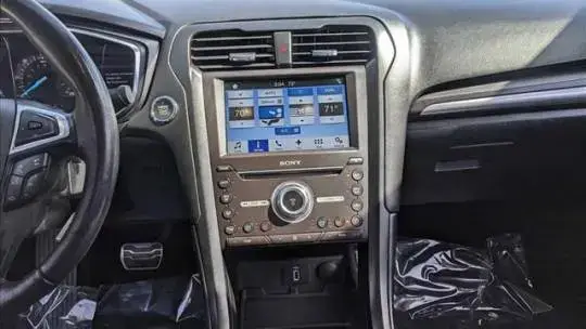 2018 Ford Fusion Energi - Images - 13