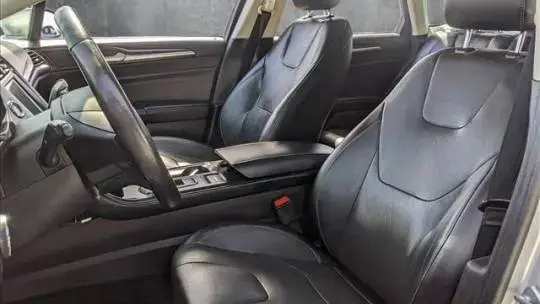 2018 Ford Fusion Energi - Images - 15