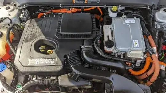 2018 Ford Fusion Energi - Images - 21