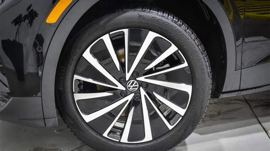 2023 Volkswagen ID.4 1V2JNPE88PC044946