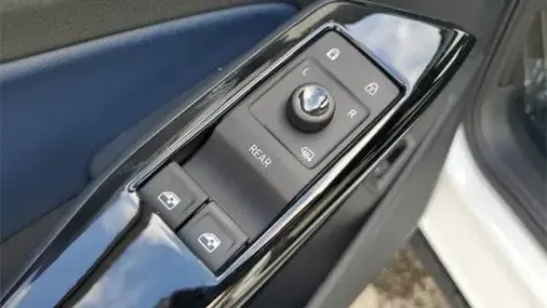 2025 Volkswagen ID.4 1V2VRPE83SC004272