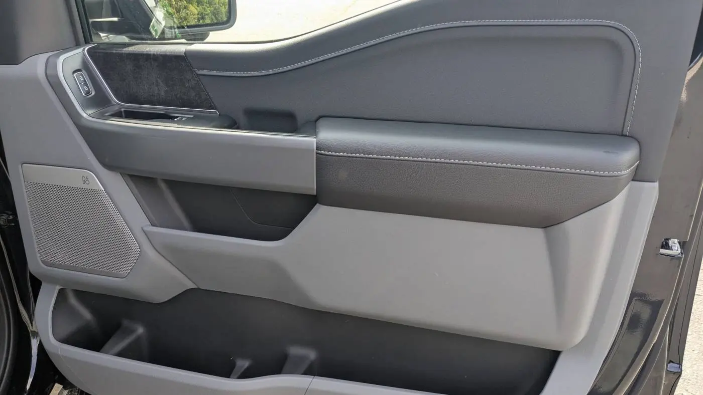 2025 Ford F-150 Lightning 1FT6W3L71SWG02117