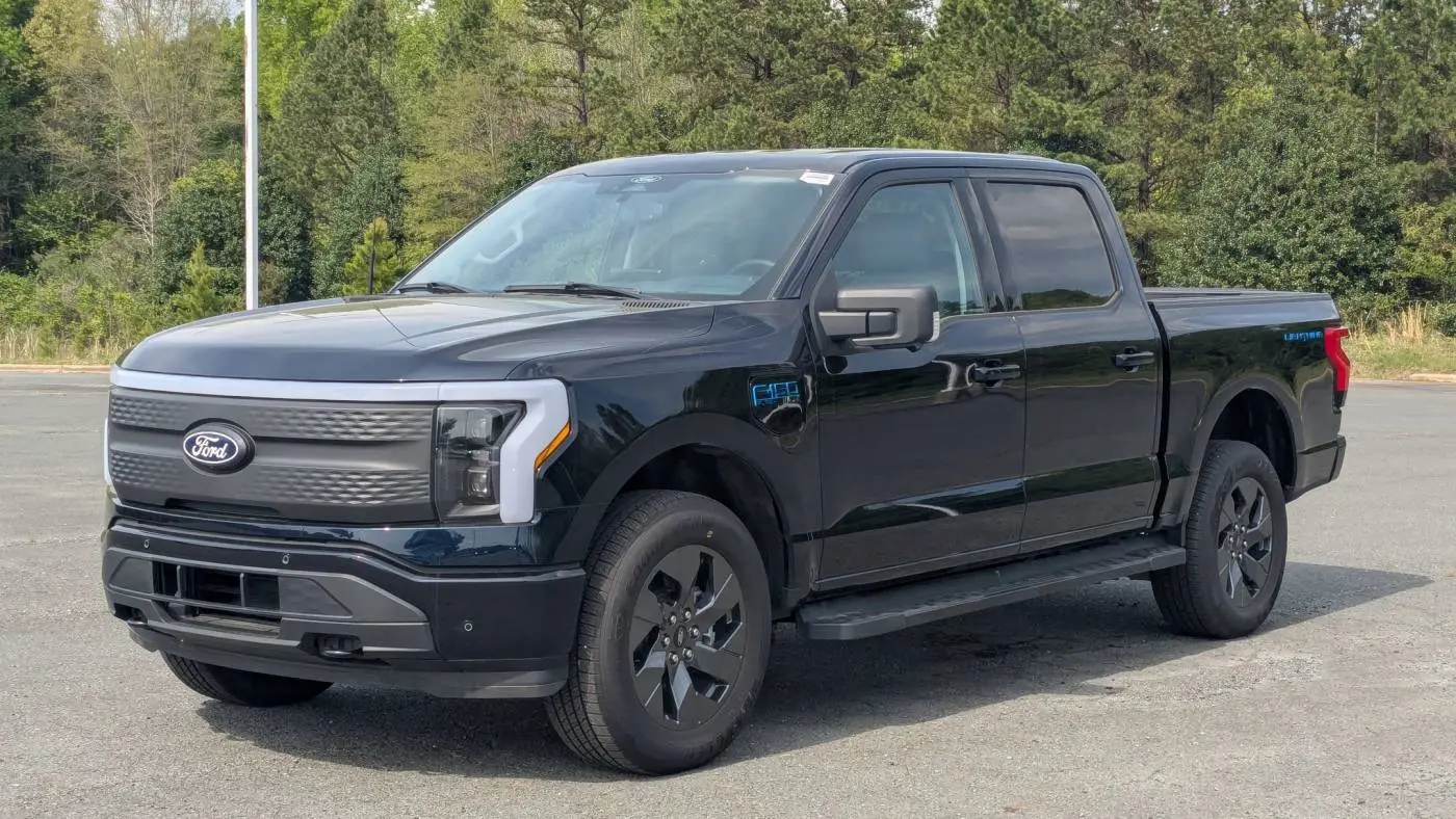 2025 Ford F-150 Lightning 1FT6W3L71SWG02117