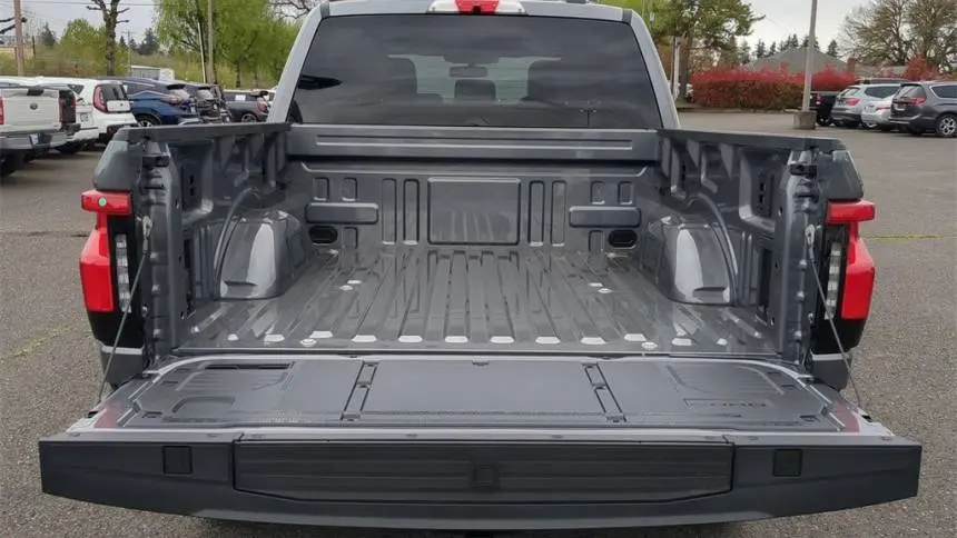 2025 Ford F-150 Lightning 1FT6W3L76SWG00444