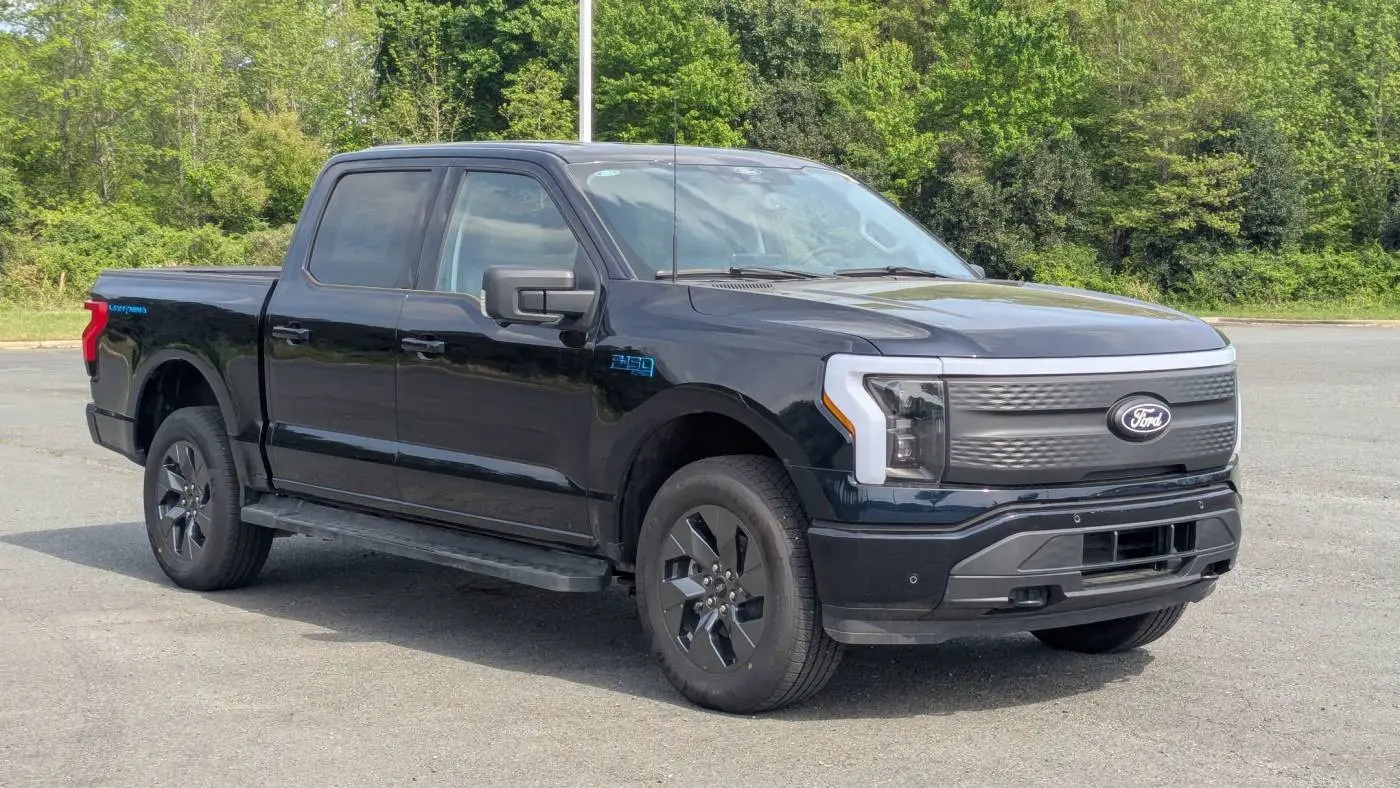 2025 Ford F-150 Lightning 1FT6W3L71SWG02117