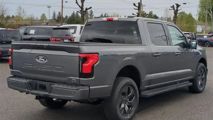2025 Ford F-150 Lightning 1FT6W3L76SWG00444