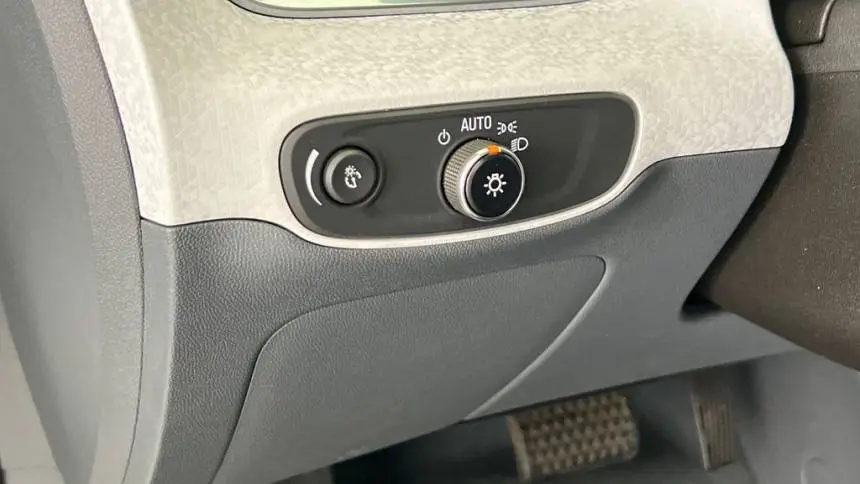 2018 Chevrolet Bolt 1G1FX6S08J4137843