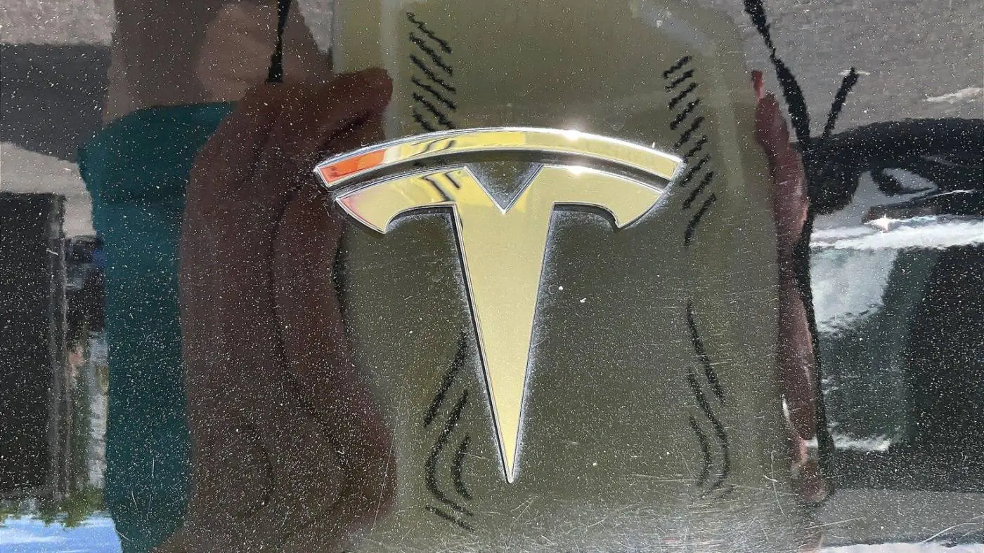 2018 Tesla Model 3 5YJ3E1EB8JF183634