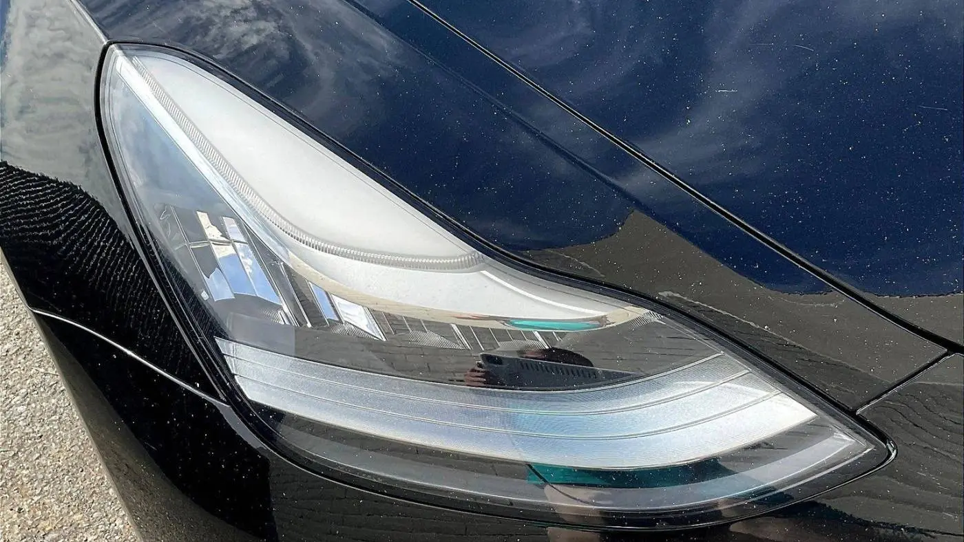 2018 Tesla Model 3 5YJ3E1EB8JF183634