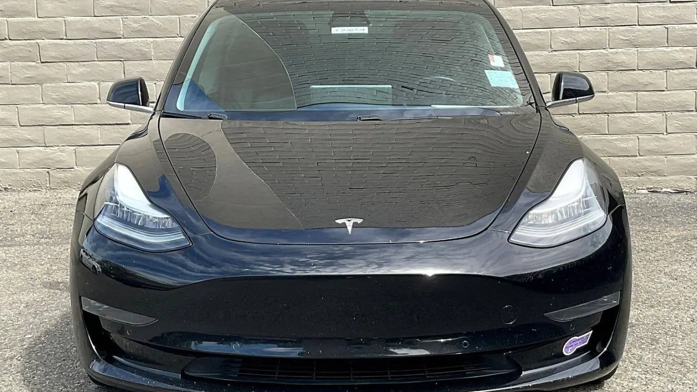 2018 Tesla Model 3 5YJ3E1EB8JF183634