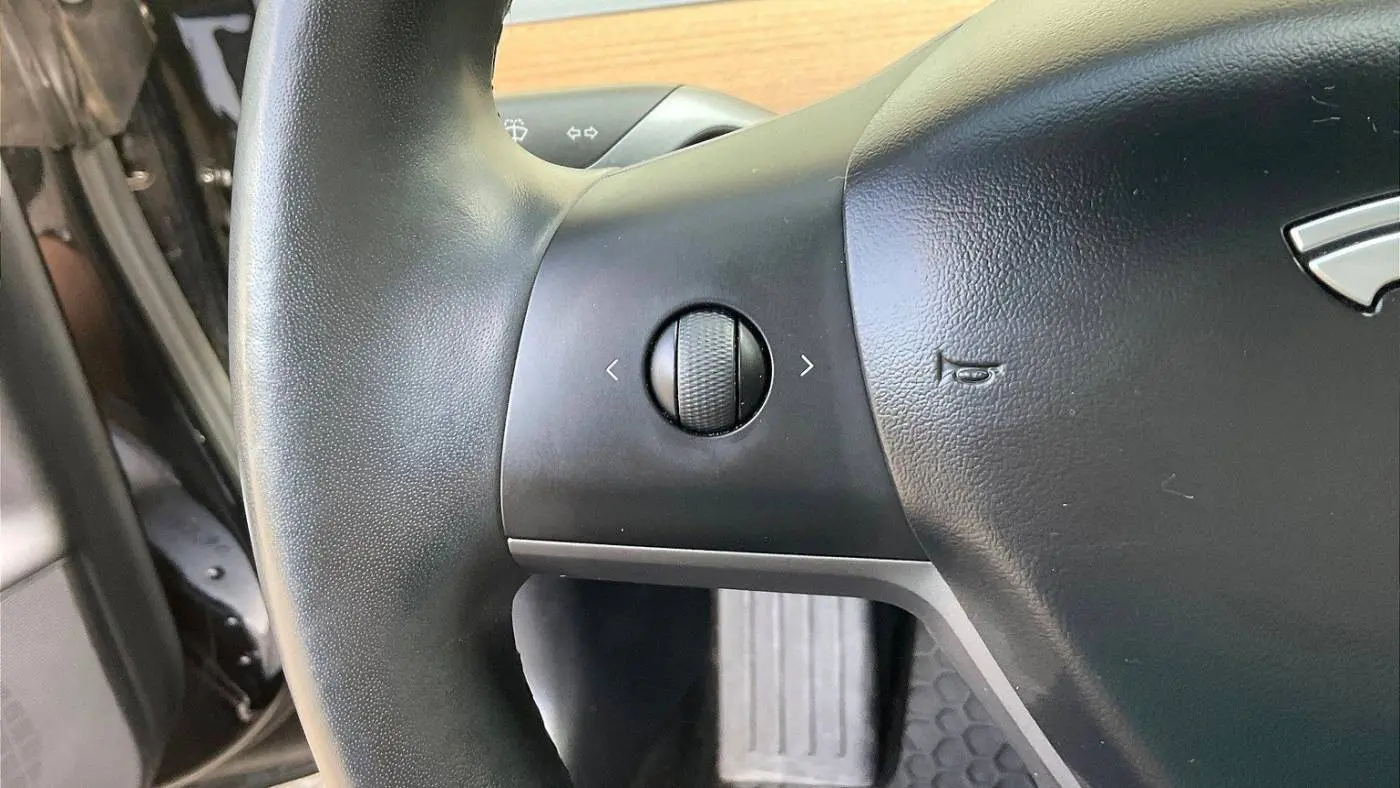 2018 Tesla Model 3 5YJ3E1EB8JF183634