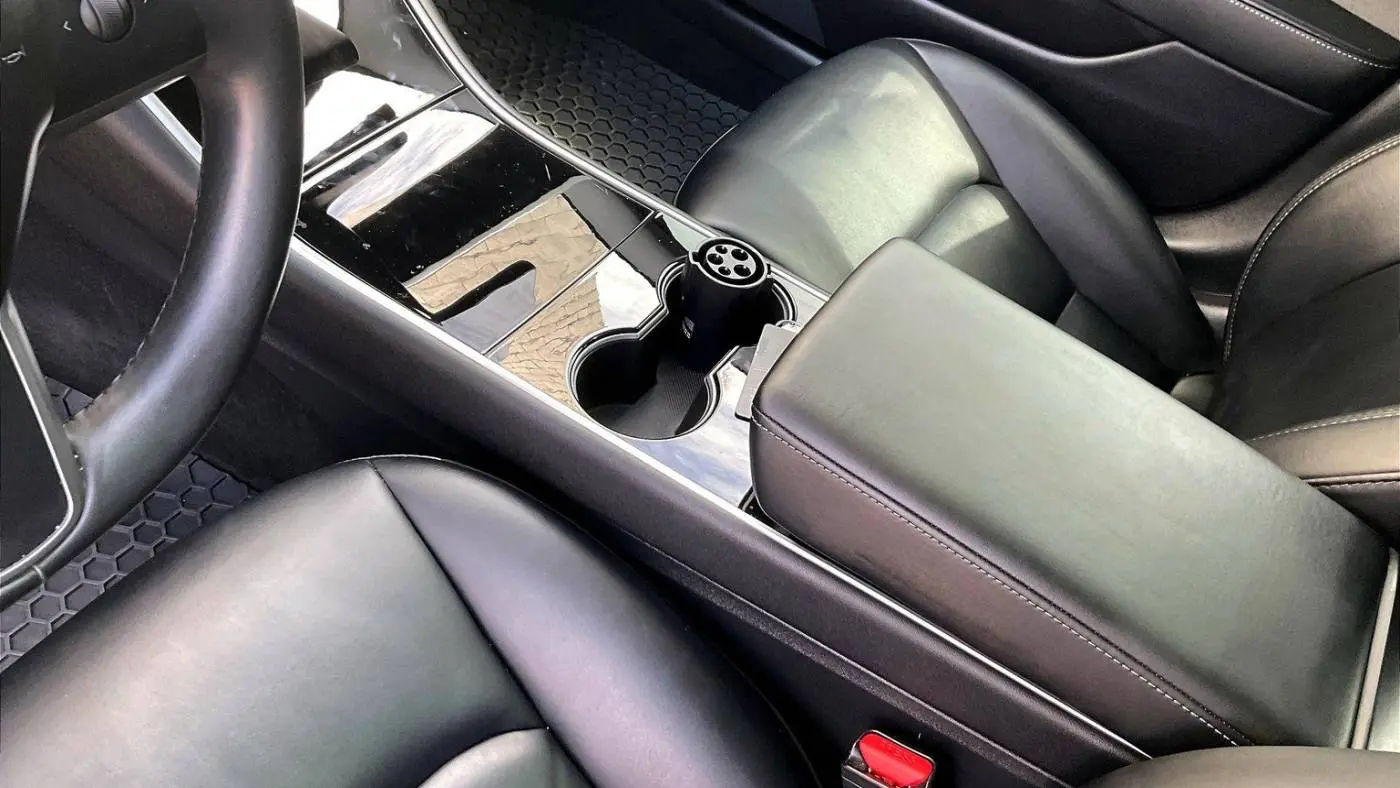 2018 Tesla Model 3 5YJ3E1EB8JF183634
