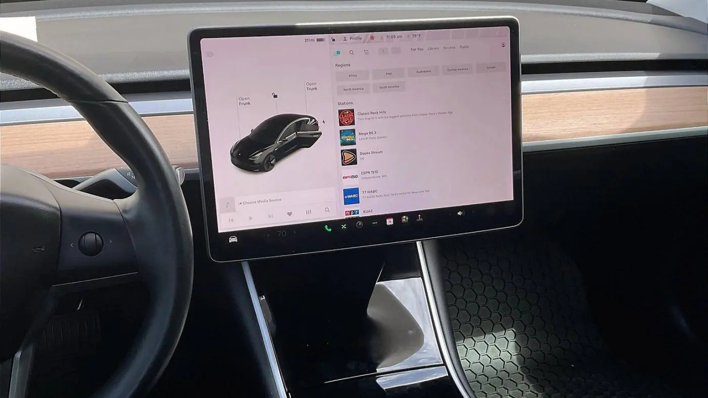 2018 Tesla Model 3 5YJ3E1EB8JF183634