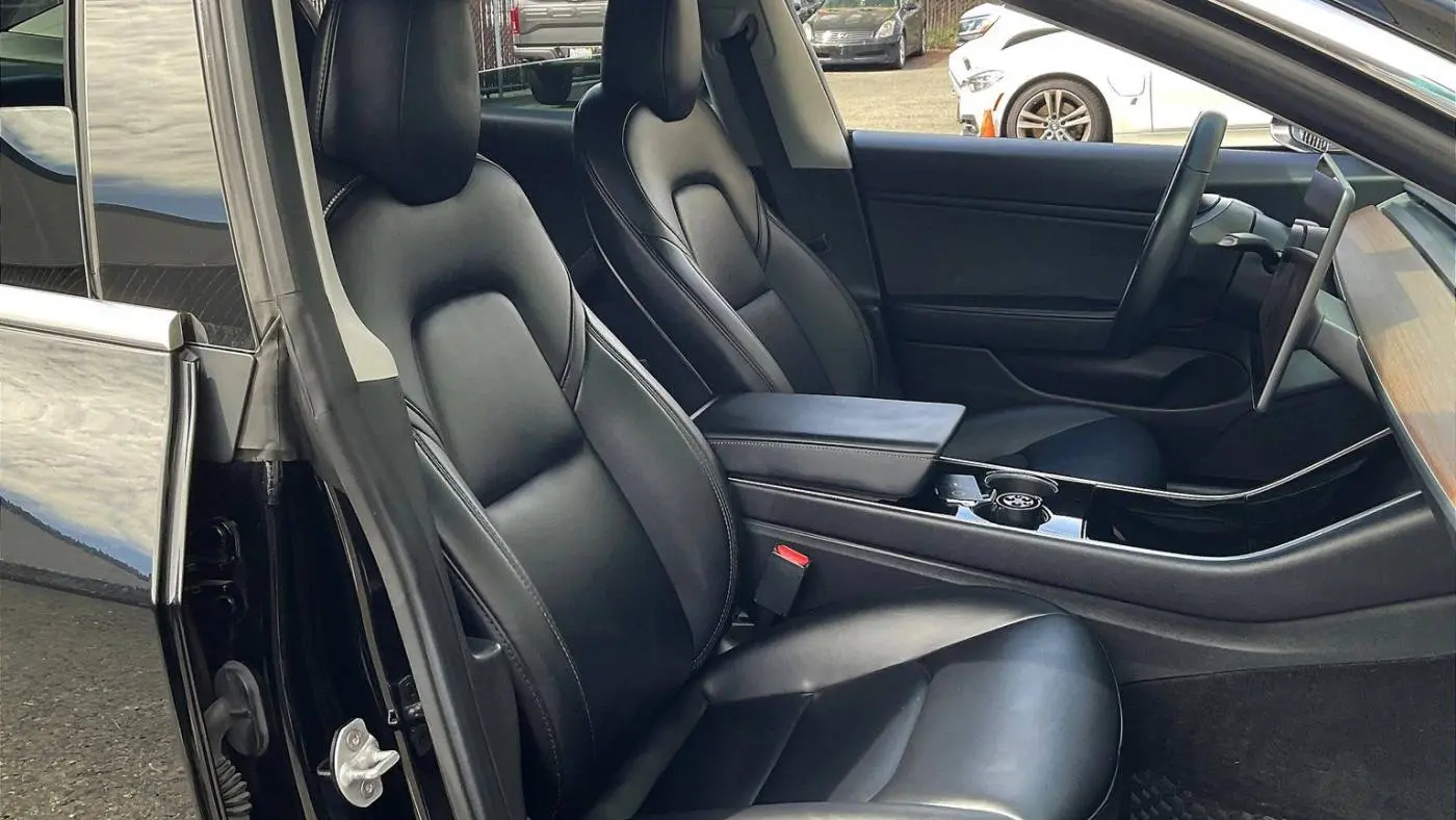 2018 Tesla Model 3 5YJ3E1EB8JF183634