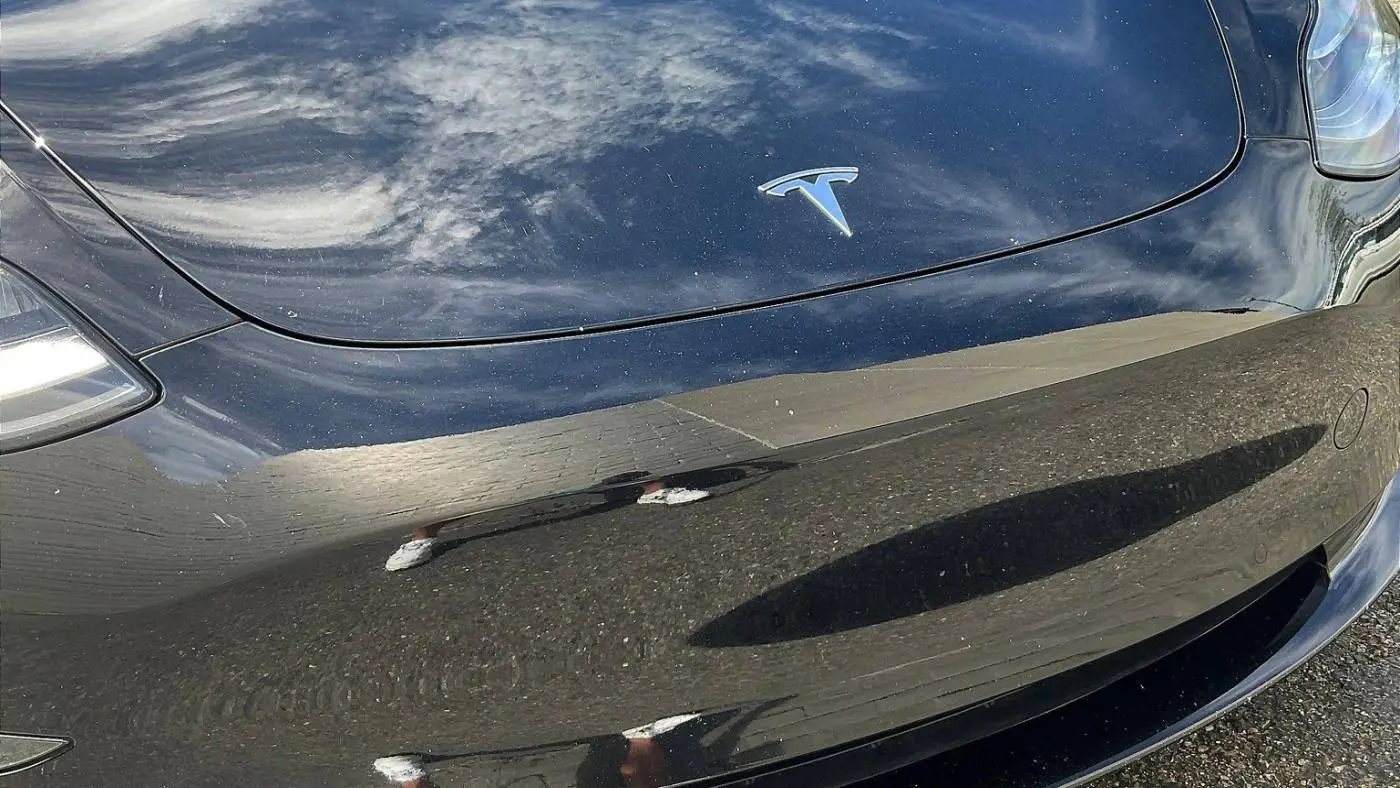 2018 Tesla Model 3 5YJ3E1EB8JF183634
