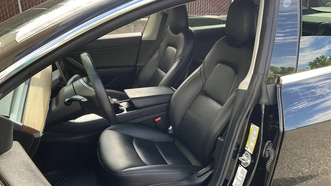 2018 Tesla Model 3 5YJ3E1EB8JF183634