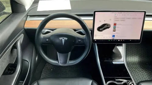 2018 Tesla Model 3 5YJ3E1EB8JF183634