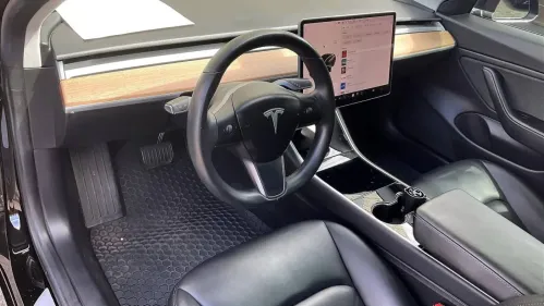 2018 Tesla Model 3 5YJ3E1EB8JF183634