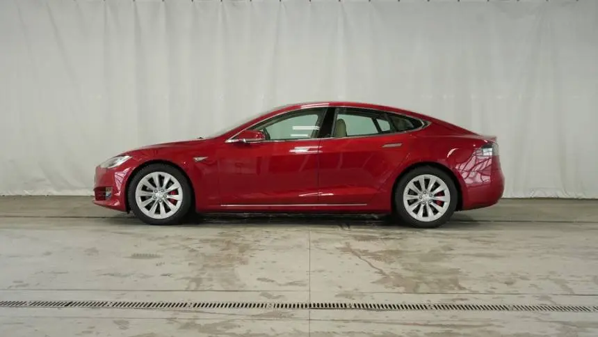 2016 Tesla Model S 5YJSA1E46GF137835