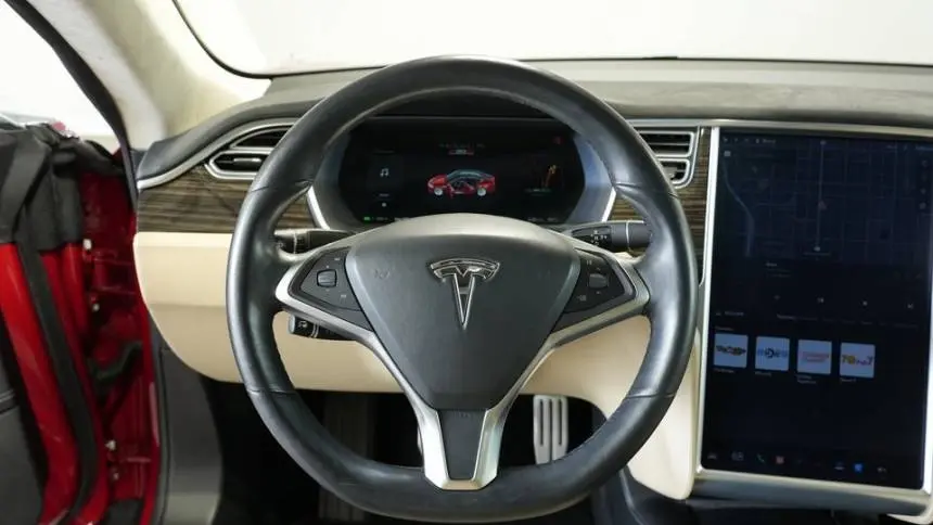 2016 Tesla Model S 5YJSA1E46GF137835