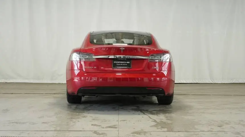 2016 Tesla Model S 5YJSA1E46GF137835