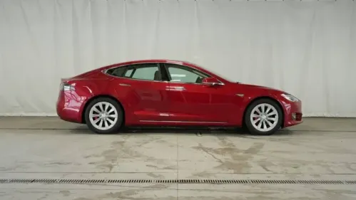 2016 Tesla Model S 5YJSA1E46GF137835