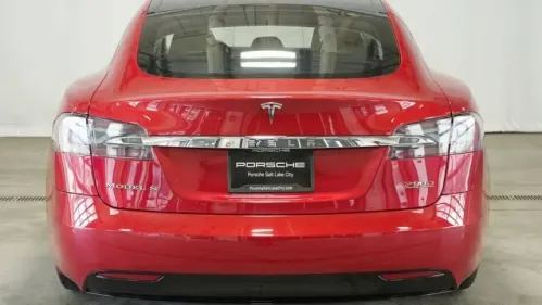 2016 Tesla Model S 5YJSA1E46GF137835