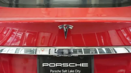 2016 Tesla Model S 5YJSA1E46GF137835
