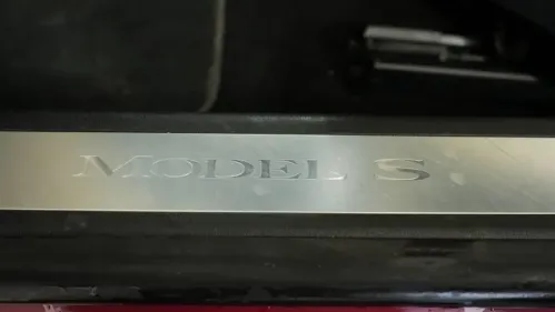 2016 Tesla Model S 5YJSA1E46GF137835