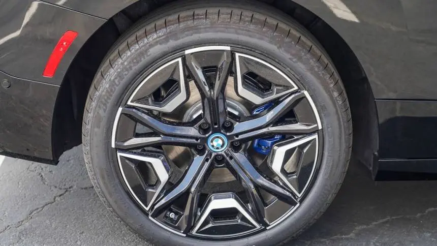 2025 BMW iX WB523CF08SCS91384