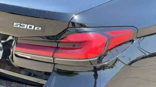 2021 BMW 5 Series WBA13AG01MCF43465