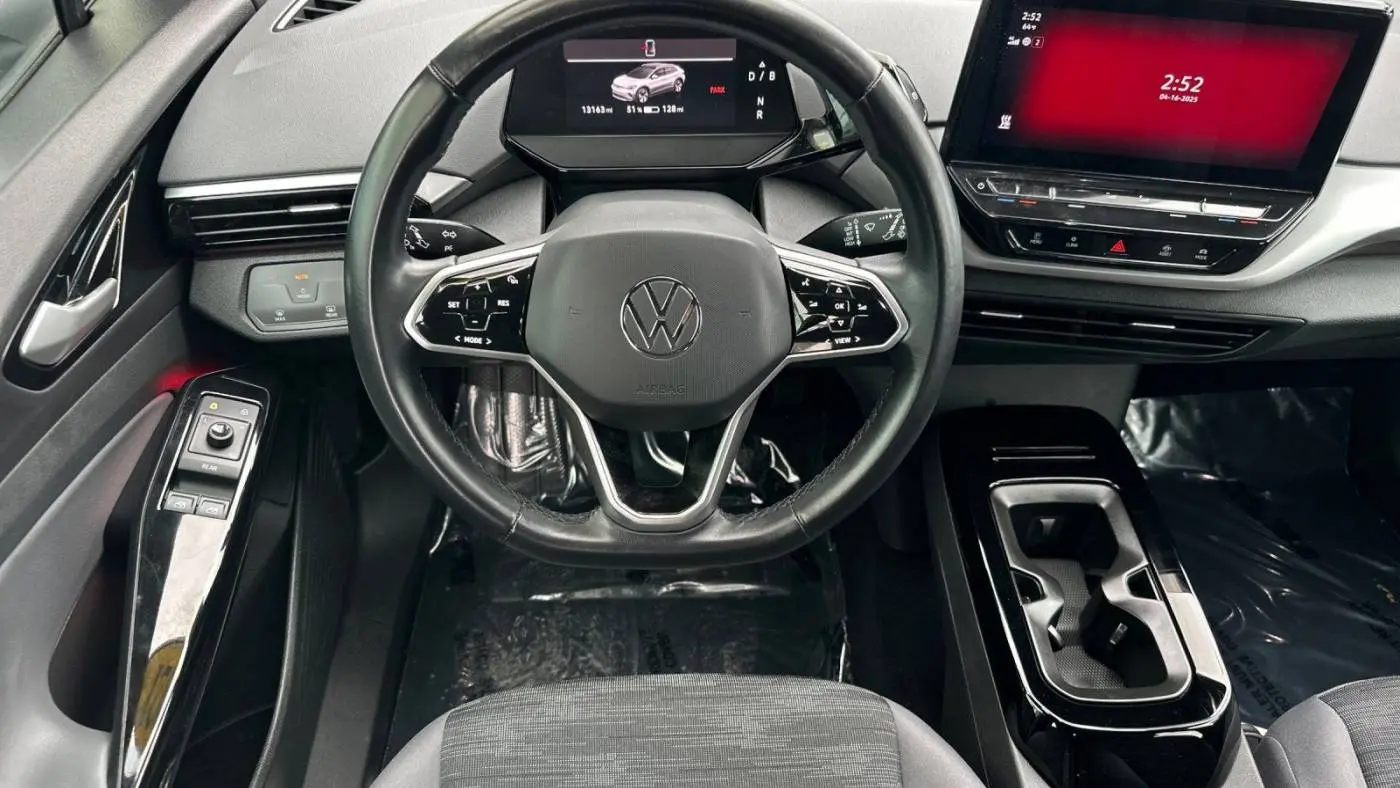 2021 Volkswagen ID.4 WVGRMPE24MP043876