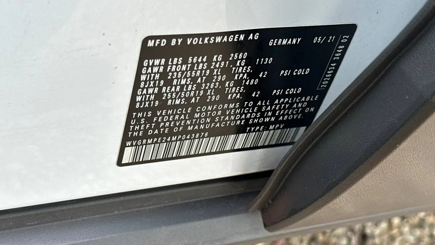 2021 Volkswagen ID.4 WVGRMPE24MP043876