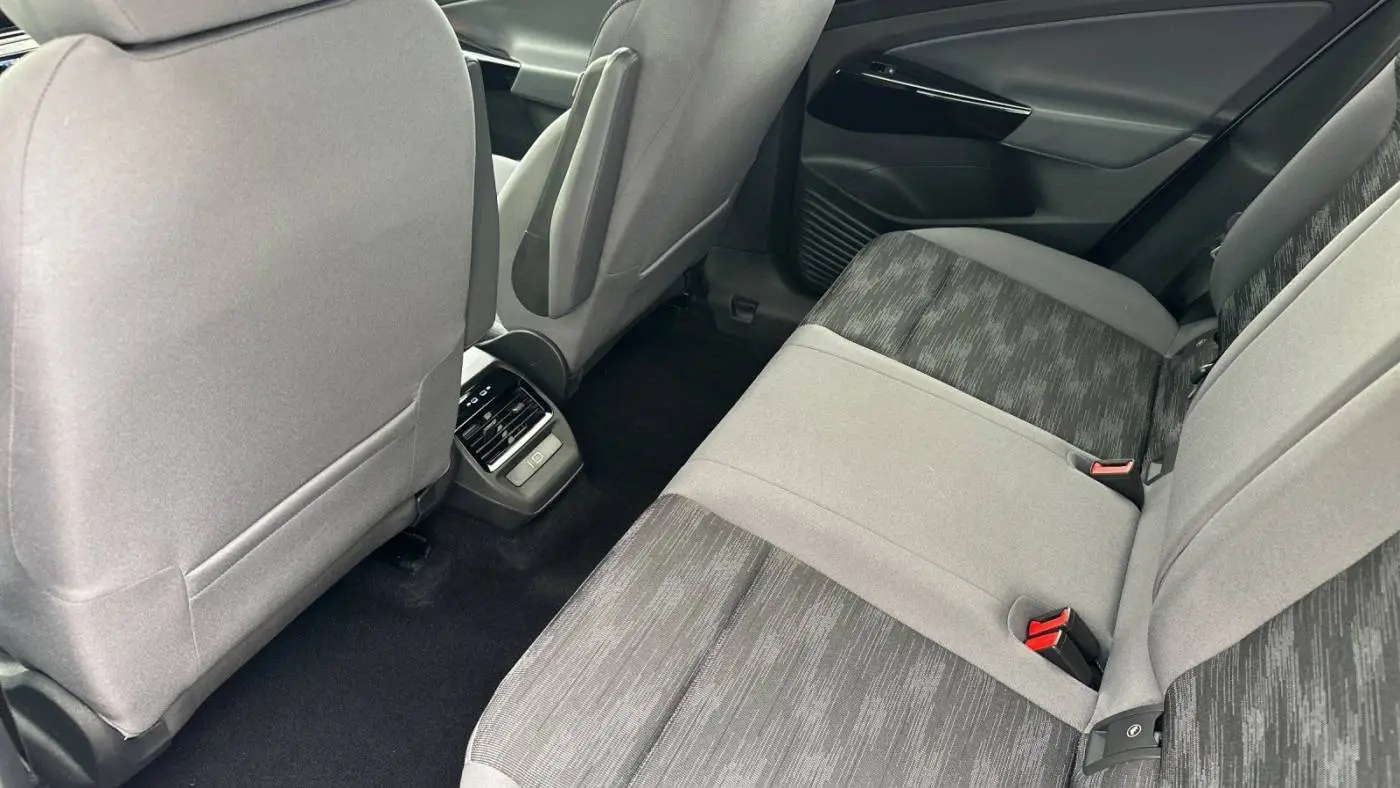 2021 Volkswagen ID.4 WVGRMPE24MP043876