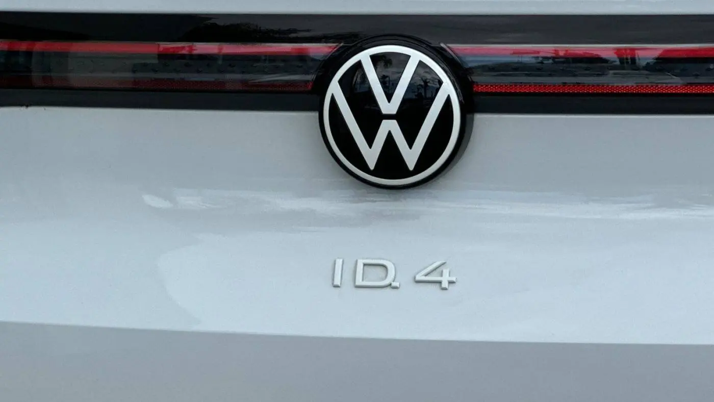 2021 Volkswagen ID.4 WVGRMPE24MP043876