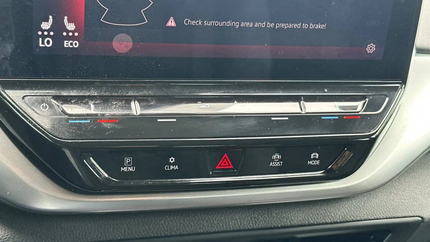 2021 Volkswagen ID.4 WVGRMPE24MP043876