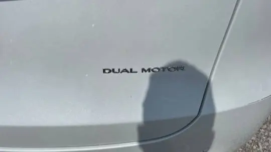 2022 Tesla Model Y 7SAYGDEE6NF439645