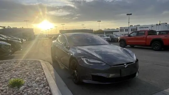 2017 Tesla Model S 5YJSA1E17HF204322