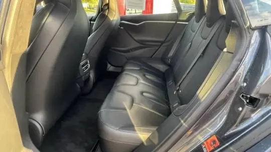 2017 Tesla Model S 5YJSA1E17HF204322