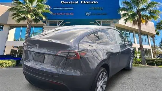 2023 Tesla Model Y 7SAYGDEEXPA172817
