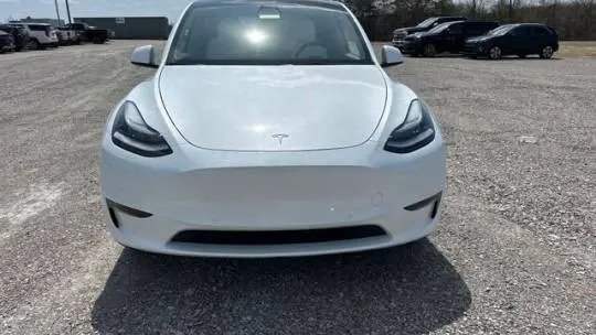 2022 Tesla Model Y 7SAYGDEE6NF439645