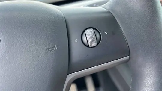 2022 Tesla Model Y 7SAYGDEE6NF439645