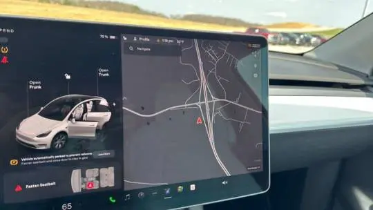 2022 Tesla Model Y 7SAYGDEE6NF439645