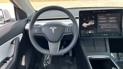 2022 Tesla Model Y 7SAYGDEE6NF439645