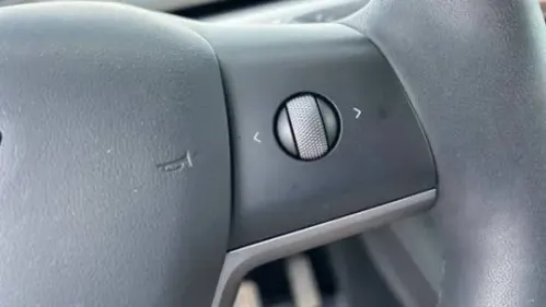 2022 Tesla Model Y 7SAYGDEE6NF439645